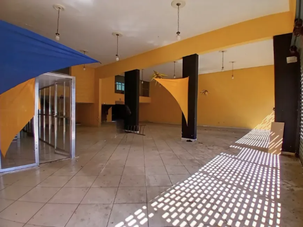 Loja / Salão / Ponto Comercial à venda, 300m² – Madureira