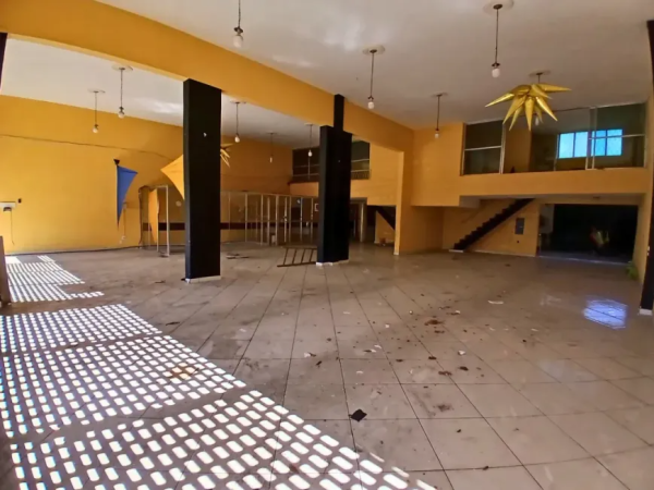 Loja / Salão / Ponto Comercial à venda, 300m² – Madureira