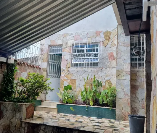 Casa com 4 Quartos à venda, 200m² – Santa Teresa