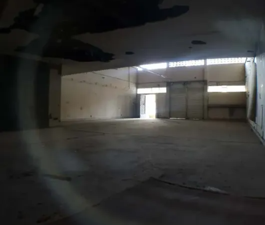 Loja / Salão / Ponto Comercial à venda, 200m² – Bangu