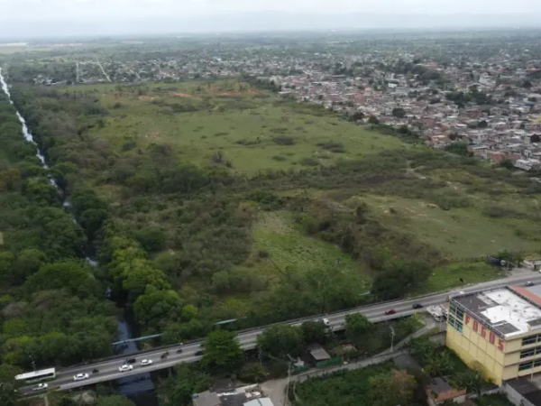 Terreno / Lote Comercial à venda, 414000m² – Jardim Guandu