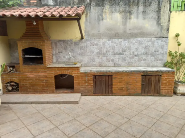 Casa com 2 Quartos à venda