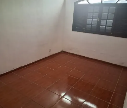 Casa com 2 Quartos à venda
