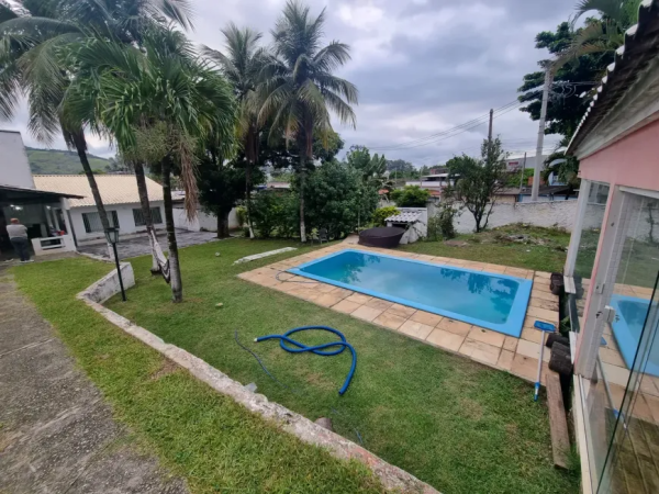 Casa com 3 Quartos à venda