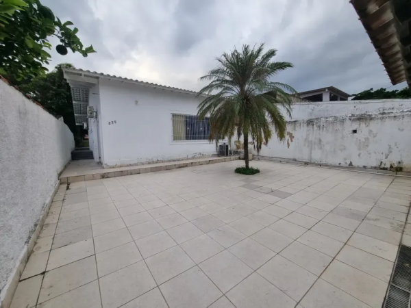 Casa com 3 Quartos à venda