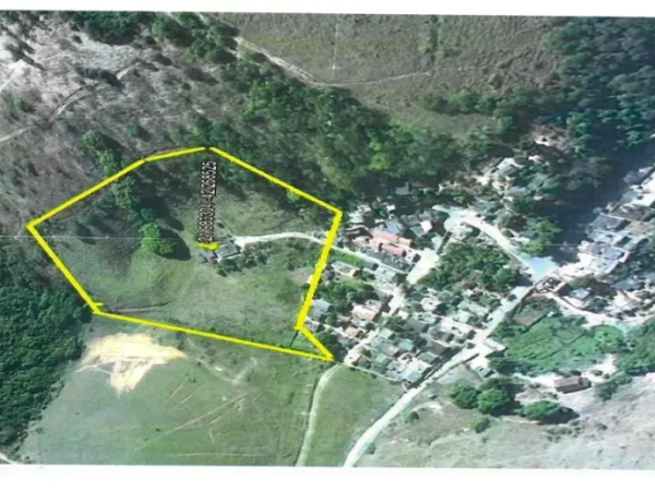 Terreno / Lote Comercial à venda